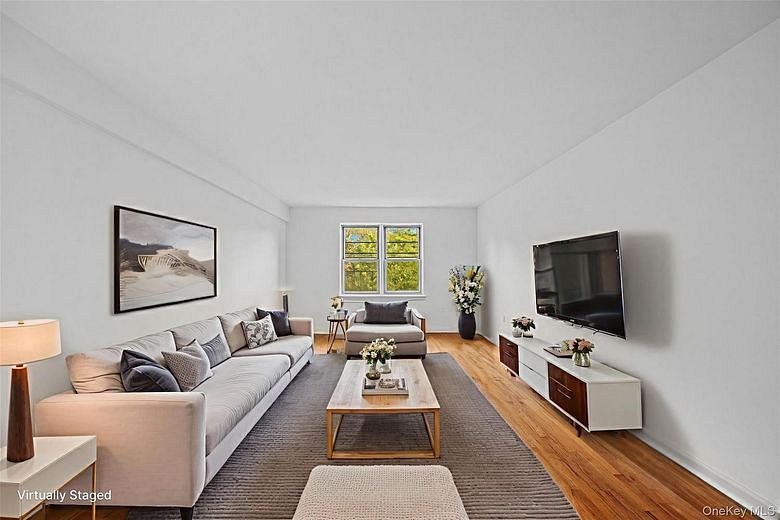 255 Bronx River Road #4M