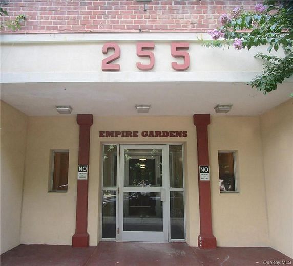 255 Bronx River Road #7L