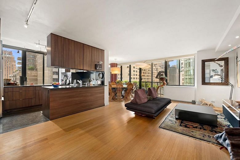 255 East 49th Street #14D