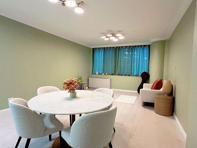 255 East 49th Street #4A