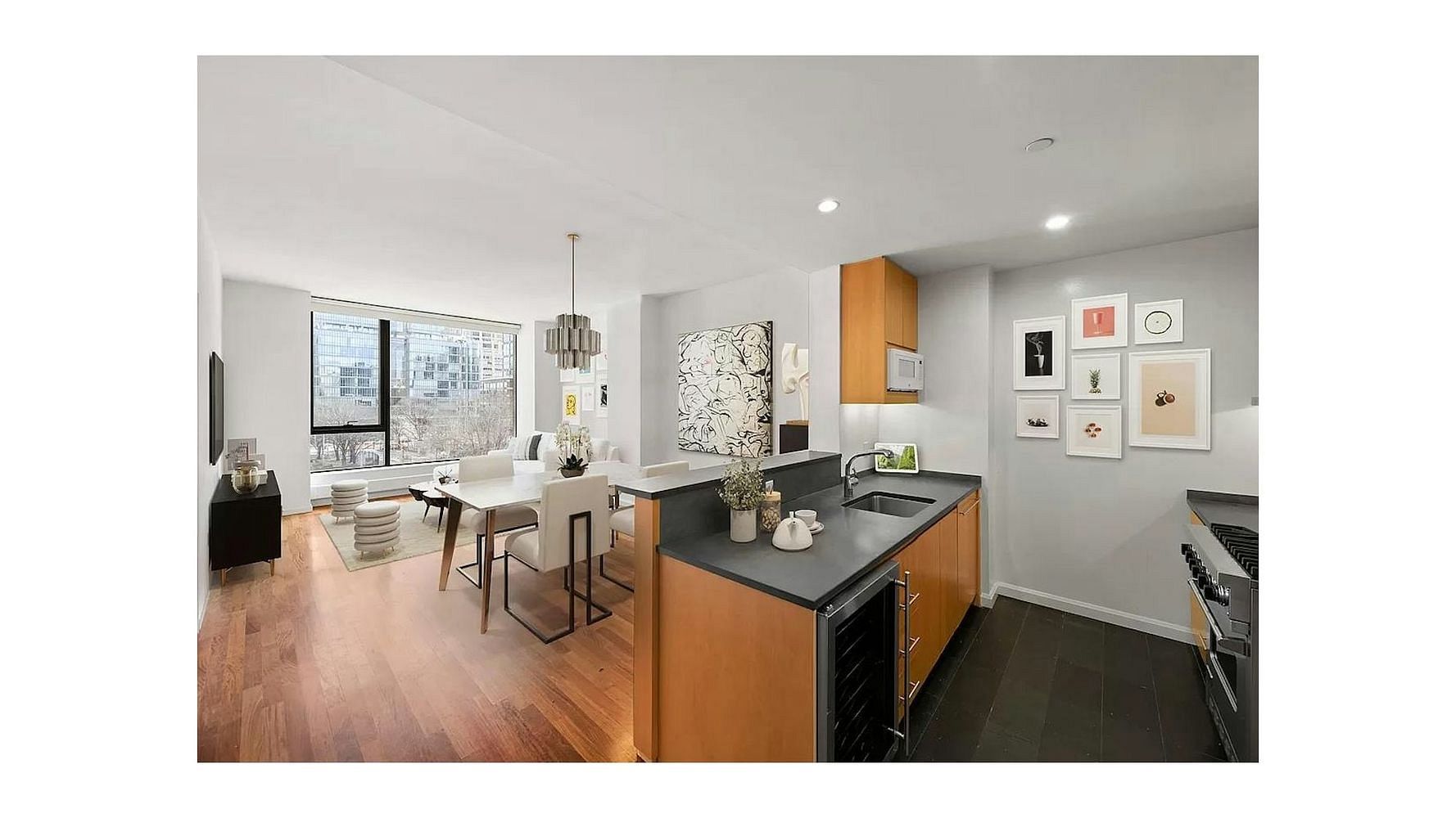 255 Hudson Street #5A