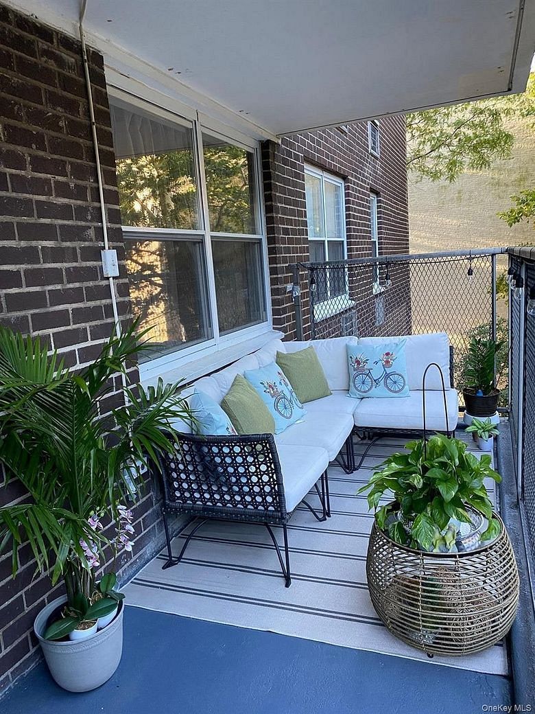 2550 Olinville Avenue #3D