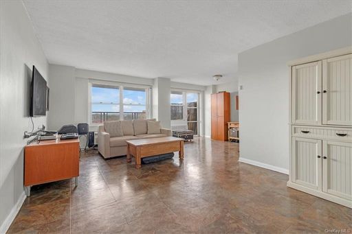 Image 1 of 15 for 2550 Olinville Avenue #9G in Bronx, NY, 10467