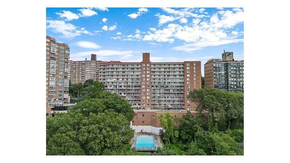 2575 Palisade Avenue #2G