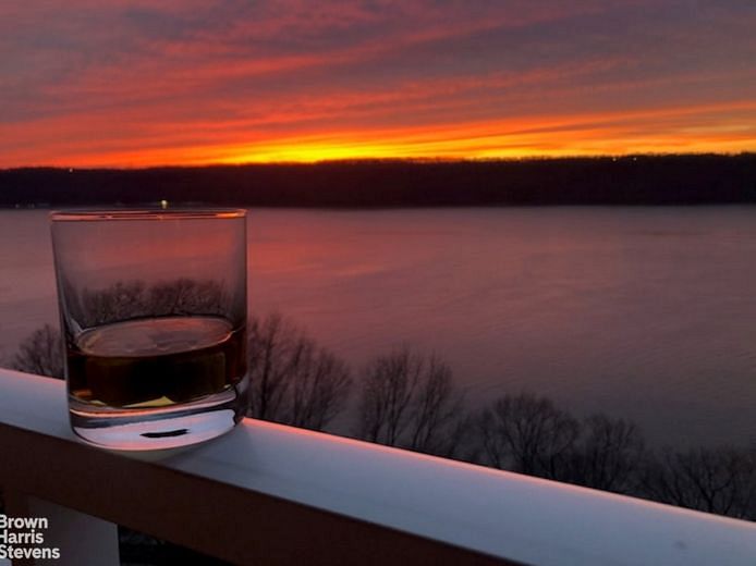 2575 Palisade Avenue #9F