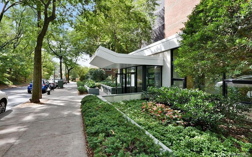 2575 SW Palisade Avenue #12C