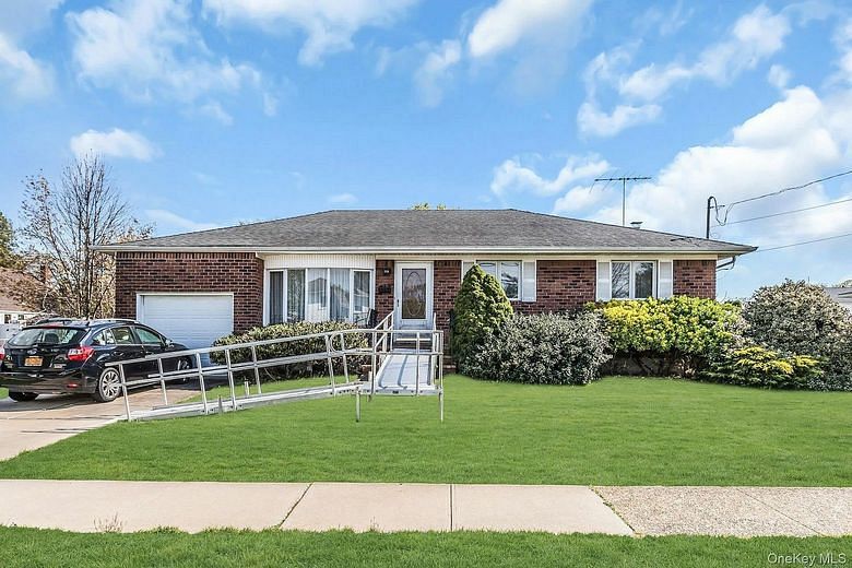 258 N Wisconsin Avenue