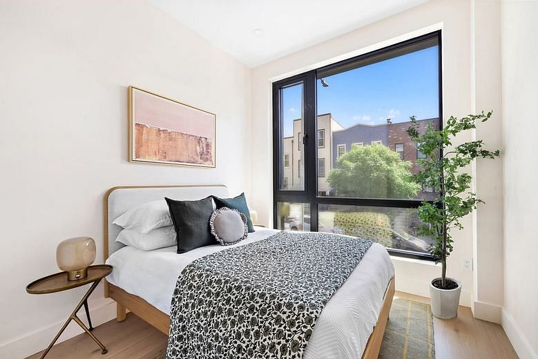 259 22nd Street #3B