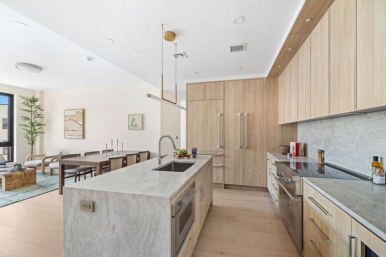 259 22nd Street #5C