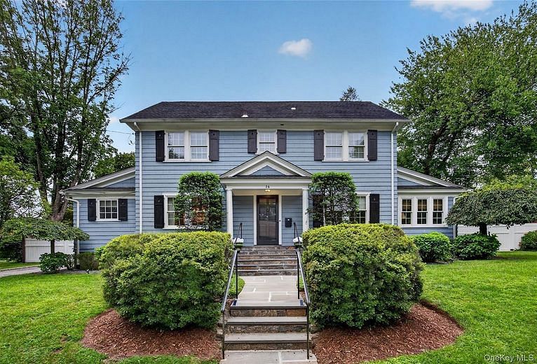 26 Brookside Circle