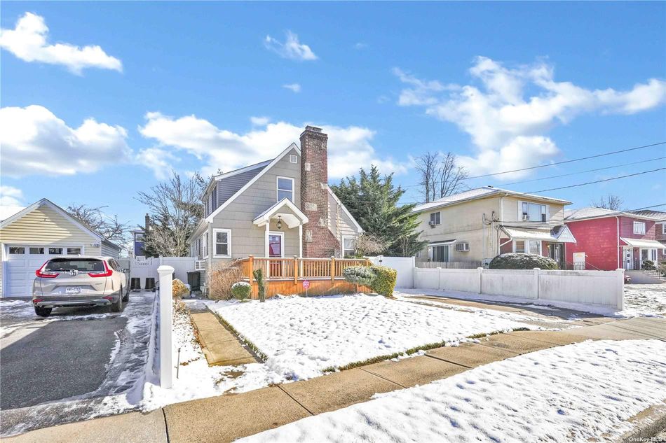 Image 1 of 13 for 26 Davison Court in Long Island, East Rockaway, NY, 11518