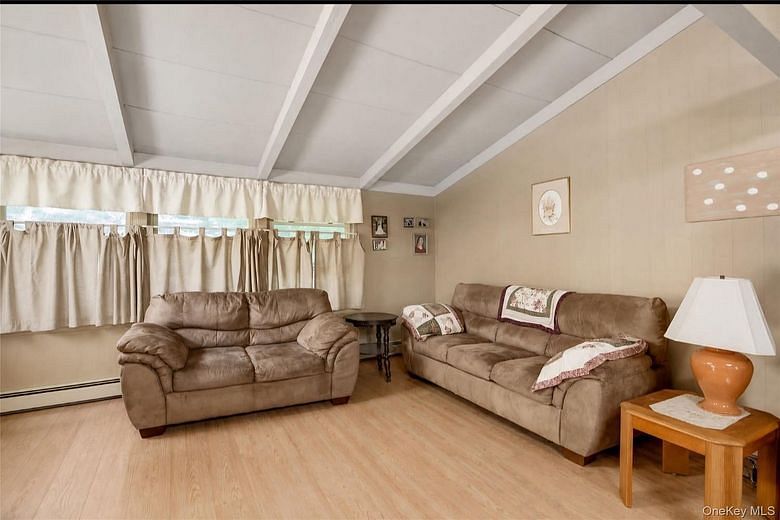 26 Deepdale Drive