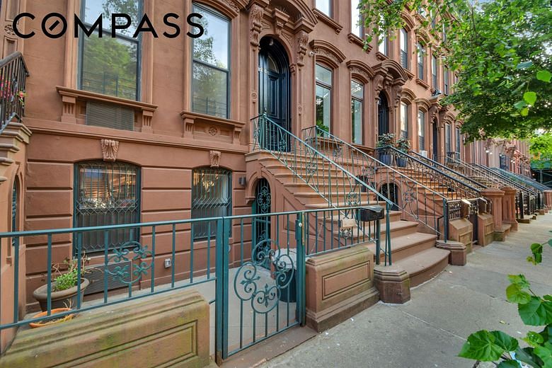 26 East 126th Street