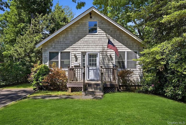 26 Garfield Avenue