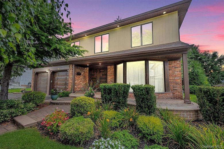 26 Knolls Drive