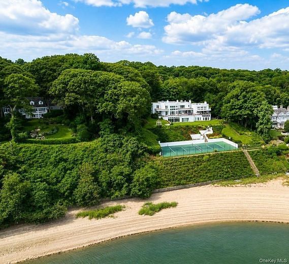 26 Tennis Court Road