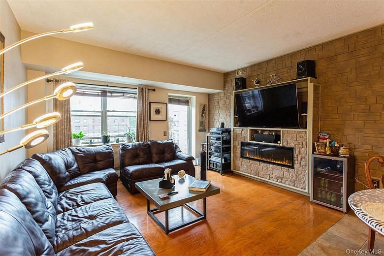 260 Beach 81st Street #6H