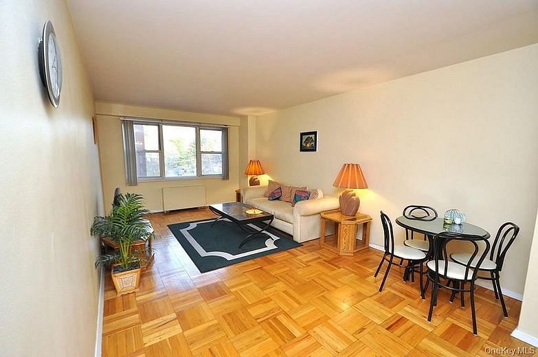 260 Garth Road #4A5