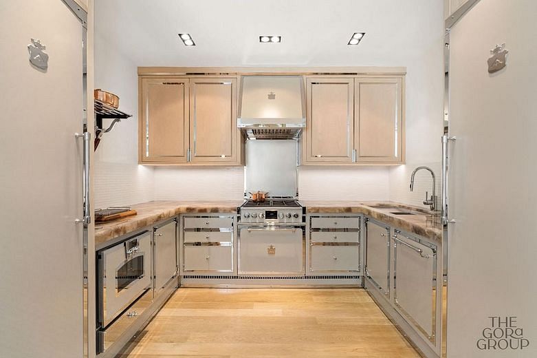 260 Park Avenue South #9I