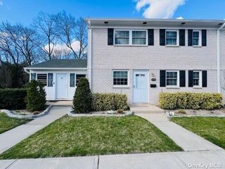 Image 1 of 20 for 260 Village Drive #1 in Long Island, Hauppauge, NY, 11788