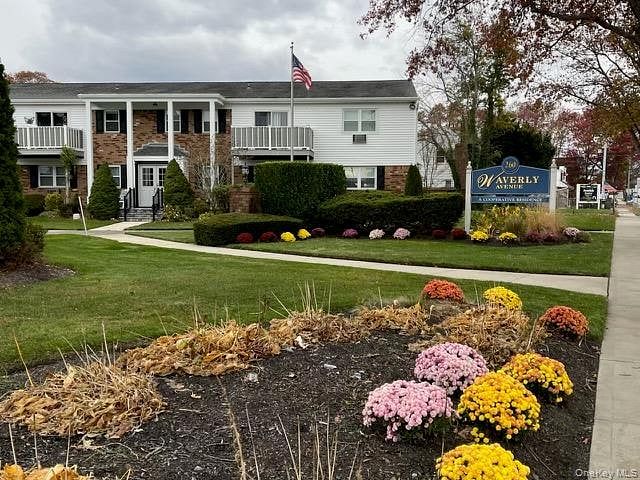 260 Waverly Avenue #15