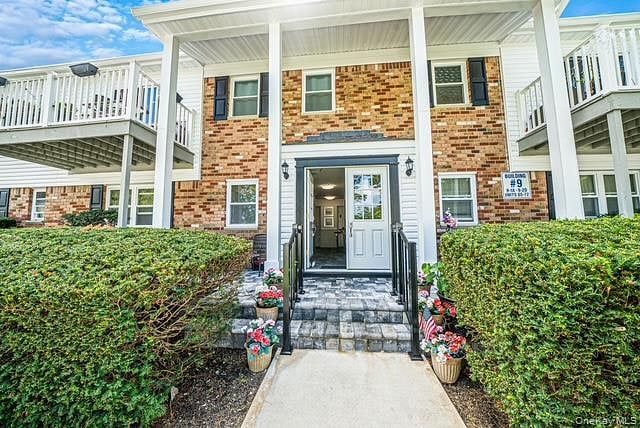 260 Waverly Avenue #72