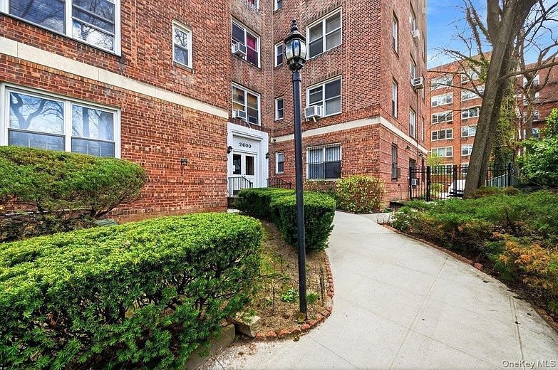 2600 Henry Hudson Parkway #5B
