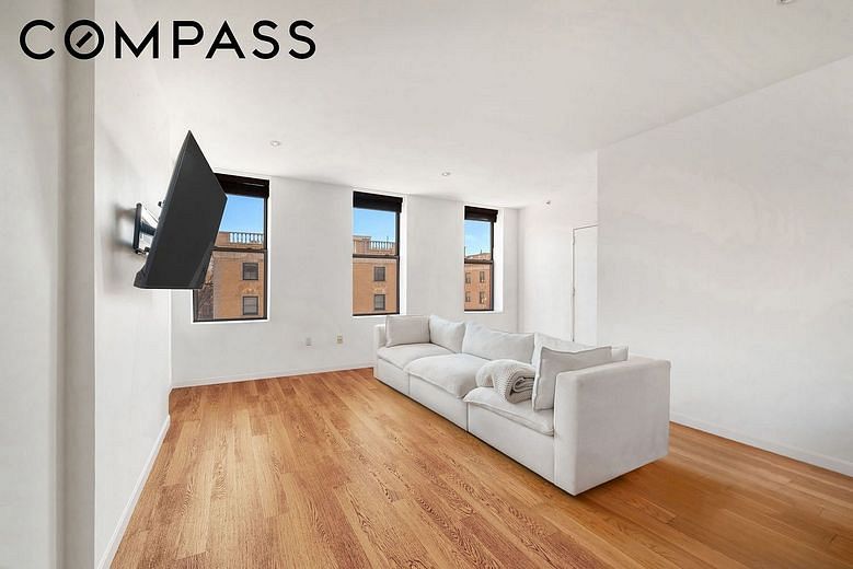 2605 Frederick Douglass Boulevard #4B