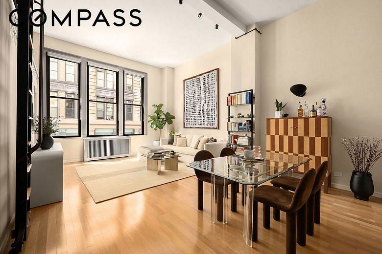 261 Broadway #2C