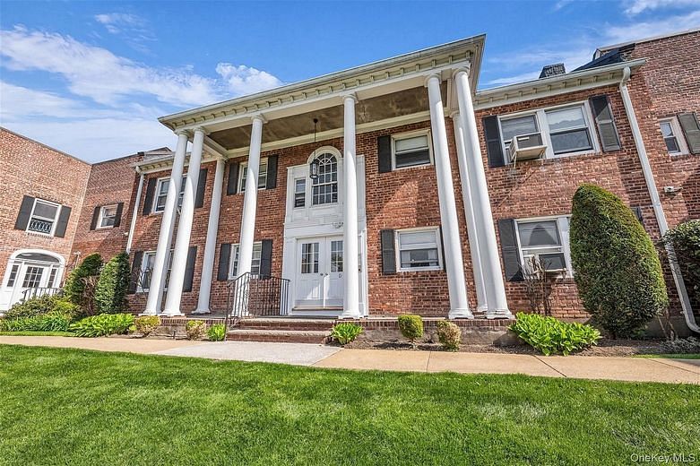 261 Central Avenue #D1