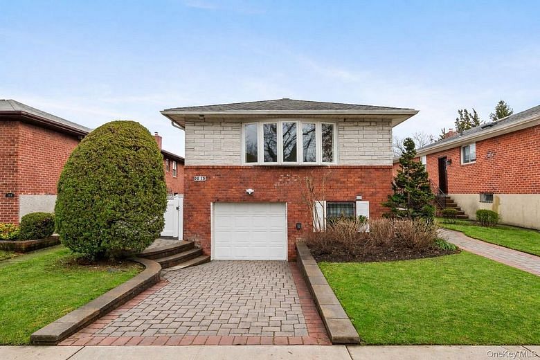 2615 Clearview Expressway