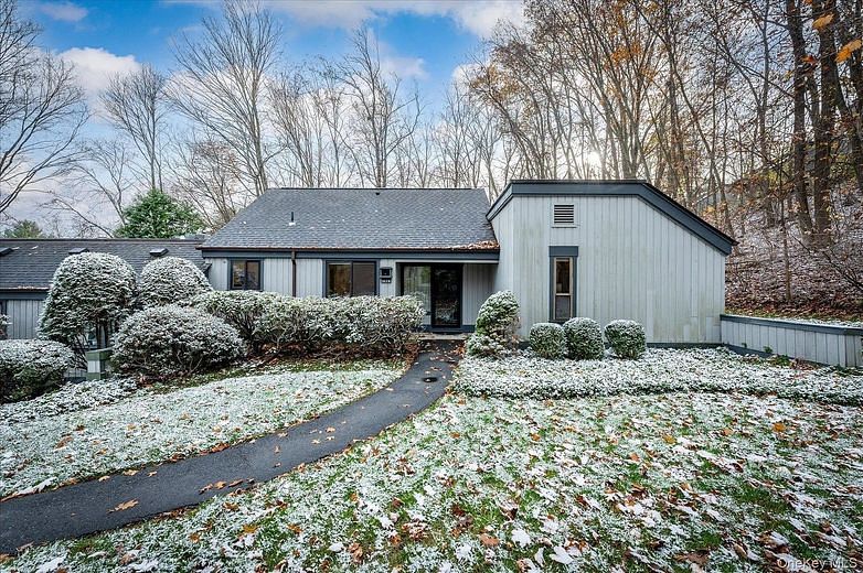 262 Heritage Hills #B