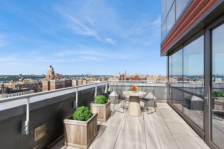 2628 Broadway #22A