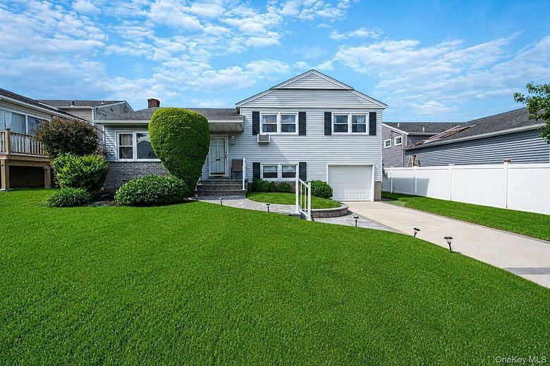 2637 Marin Lane