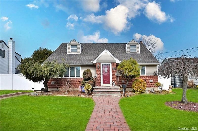 265 N Syracuse Avenue