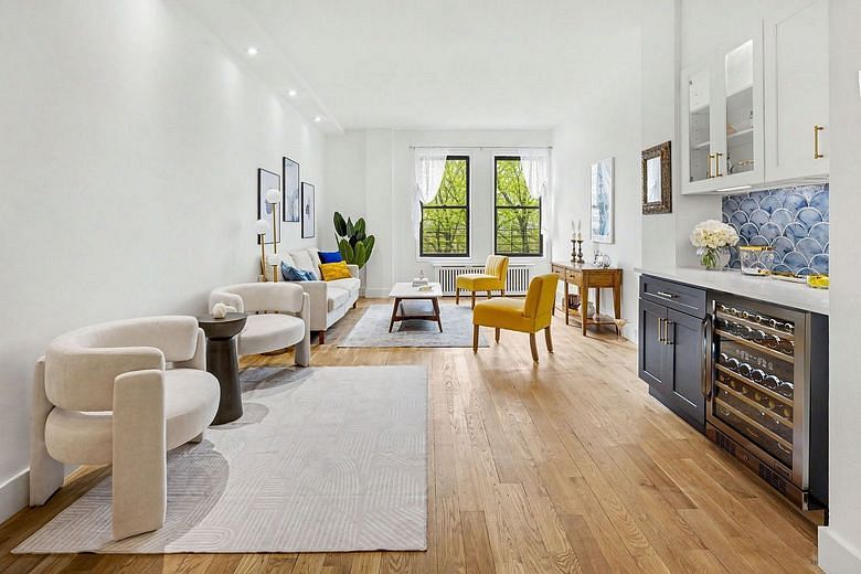 265 Riverside Drive #4D