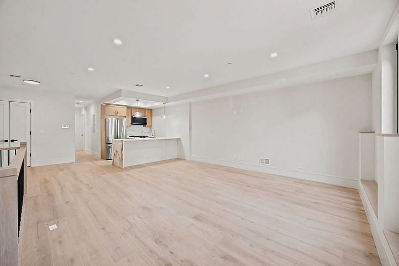 266 10th Street #1