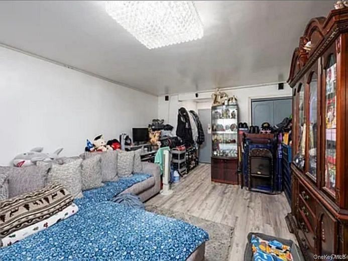 2661 Marion Avenue #5A