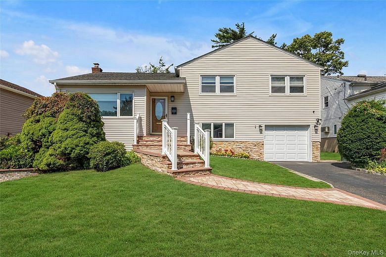 2669 Grayson Drive