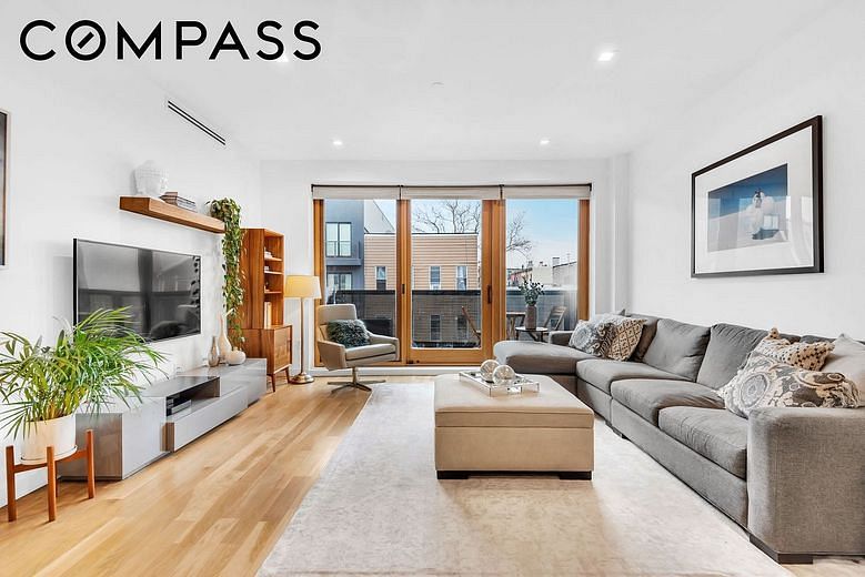 267 Evergreen Avenue #3A