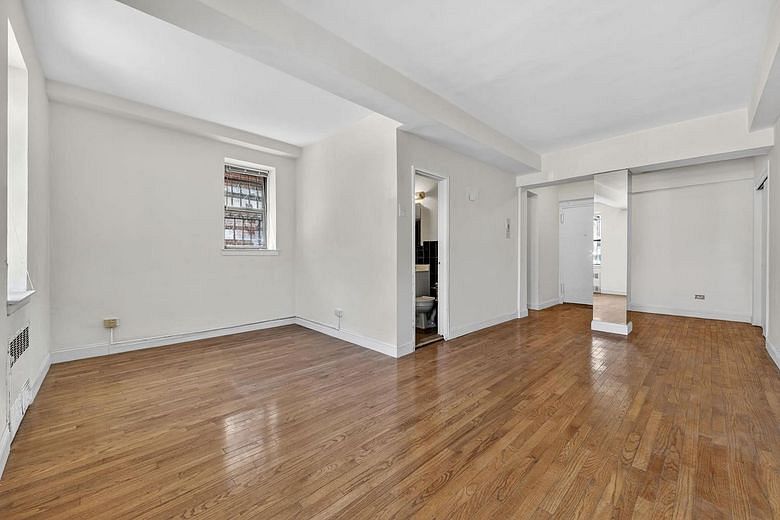 2680 East 19th Street #LE