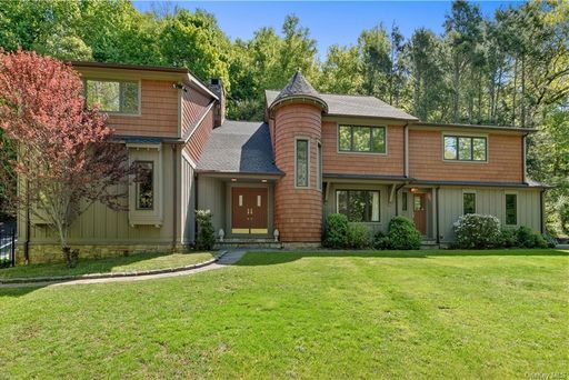 Image 1 of 34 for 240 Cantitoe Street in Westchester, Bedford Hills, NY, 10507