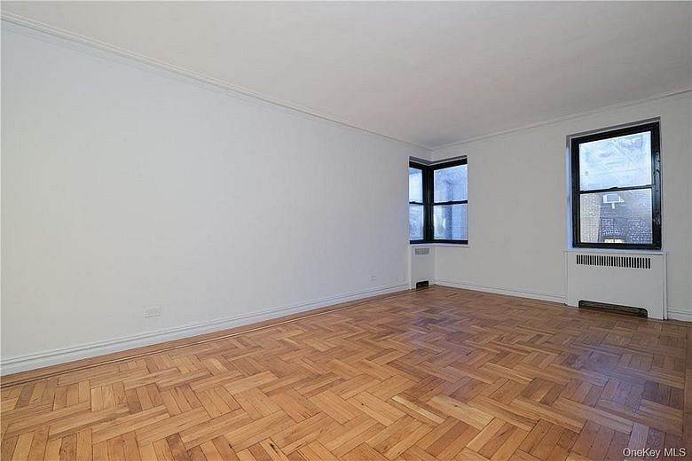 2685 Creston Avenue #1-K