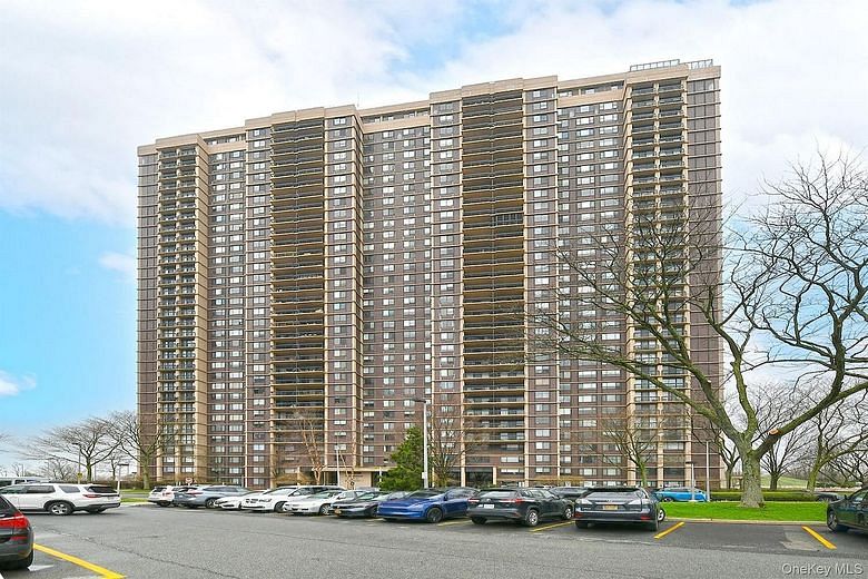 269-10 Grand Central Parkway #15L