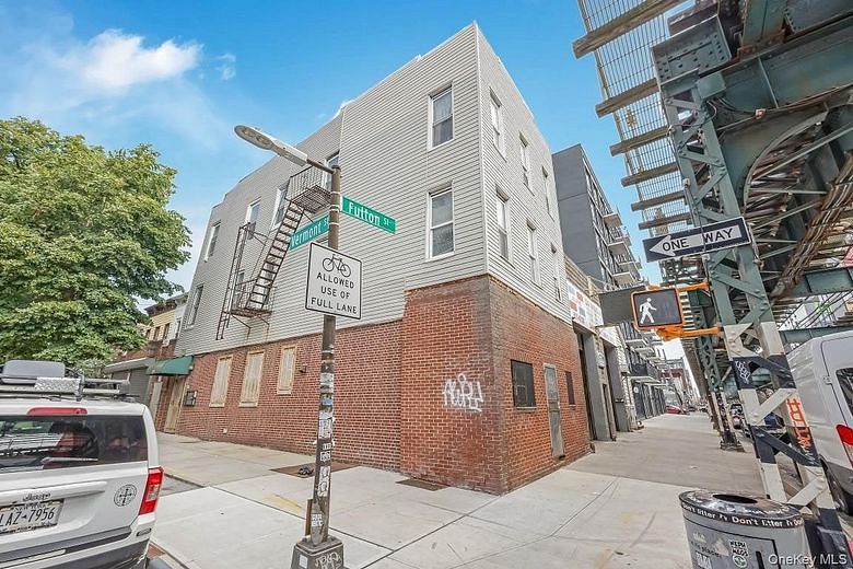 2693 Fulton Street