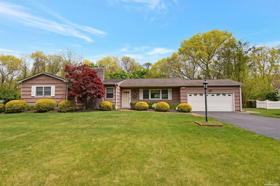 Image 1 of 26 for 91 River Heights Drive in Long Island, Smithtown, NY, 11787