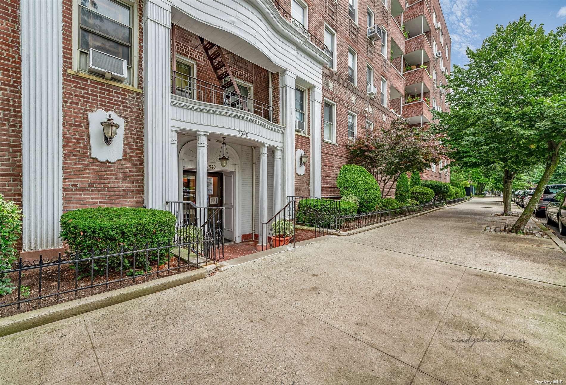 75-40 Austin Street #4GR in Queens, Forest Hills, NY 11375