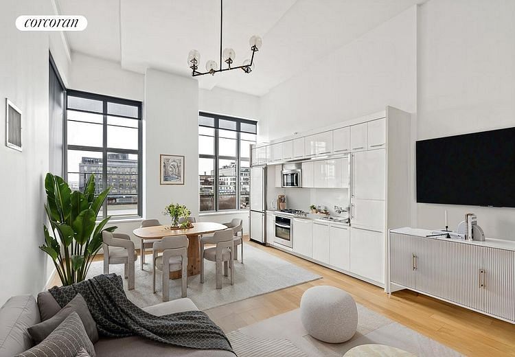 27-28 Thomson Avenue #226