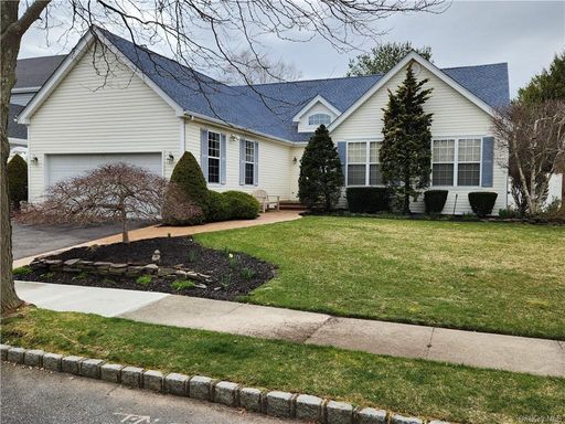 Image 1 of 24 for 27 Auden Avenue in Long Island, Melville, NY, 11747