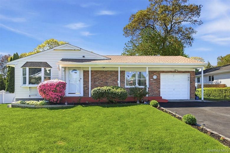 27 Calico Tree Road